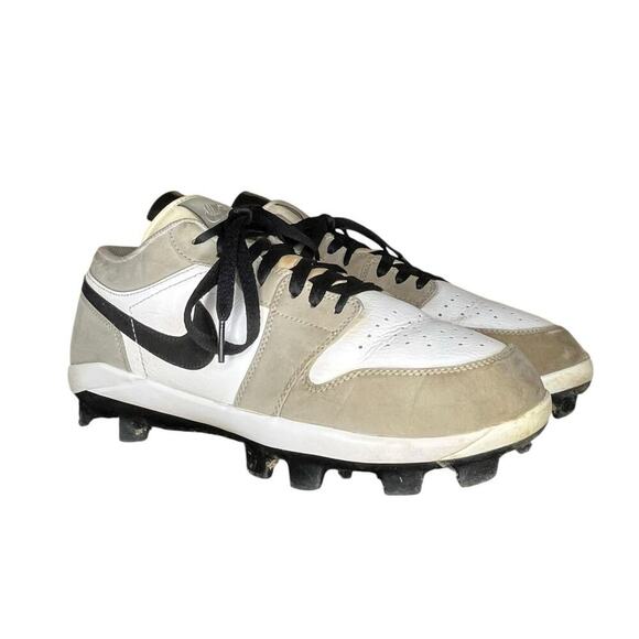 ***SOLD*** Nike Jordan 1 Low MCS Gray White Baseball Cleat CJ8524-012 Size 8.5 - Picture 3 of 6
